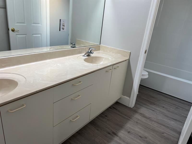 Image 32 of 55 For 4926 163 Ave