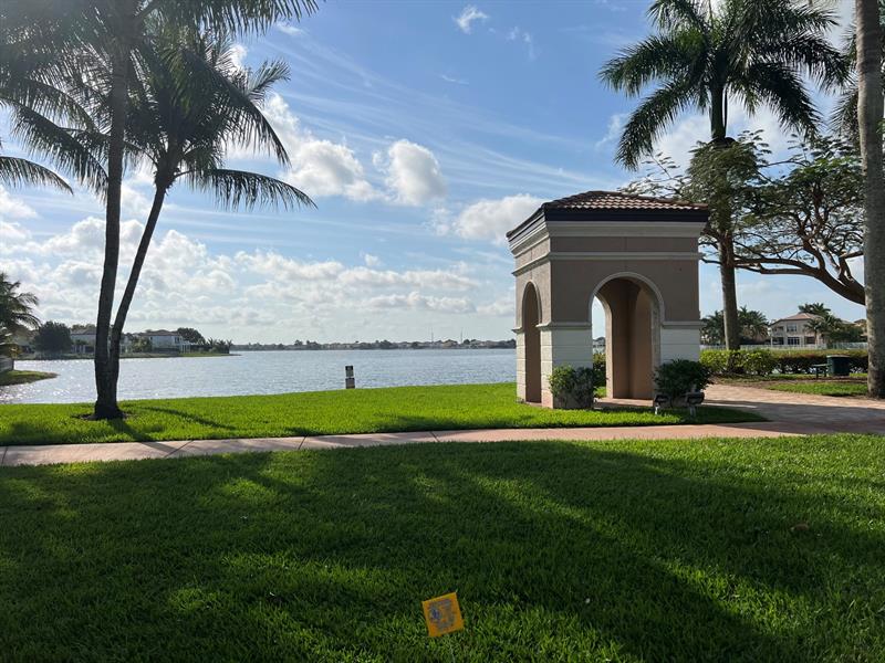 Image 49 of 55 For 4926 163 Ave