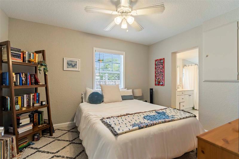 Image 10 of 35 For 548 9th Ave C