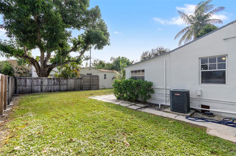 Image 31 of 35 For 548 9th Ave C