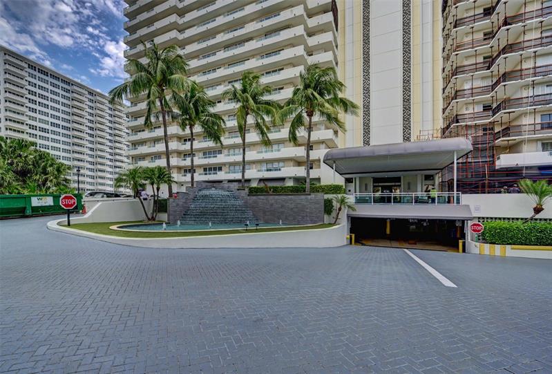 Image 14 of 47 For 3900 Galt Ocean Dr 1804