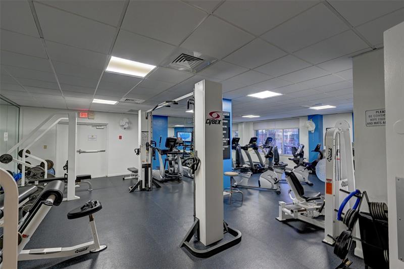 Image 20 of 47 For 3900 Galt Ocean Dr 1804