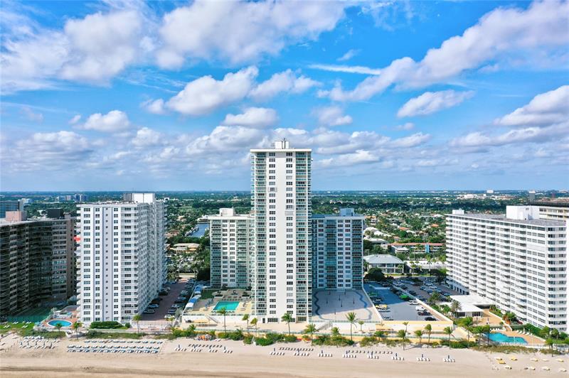 Image 35 of 47 For 3900 Galt Ocean Dr 1804