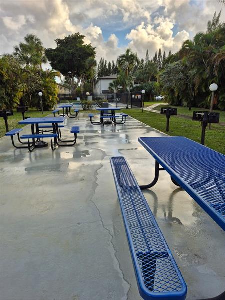 Image 24 of 33 For 560 2nd Ave  H2