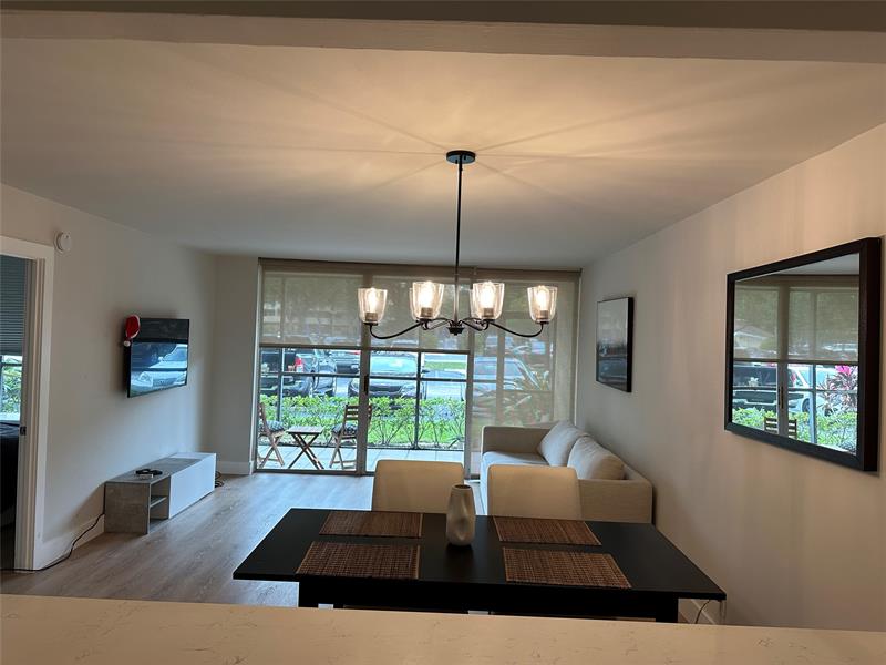 Image 3 of 9 For 3821 Environ Blvd  110