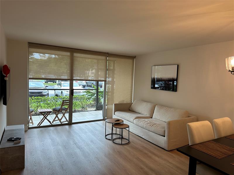 Image 5 of 9 For 3821 Environ Blvd  110