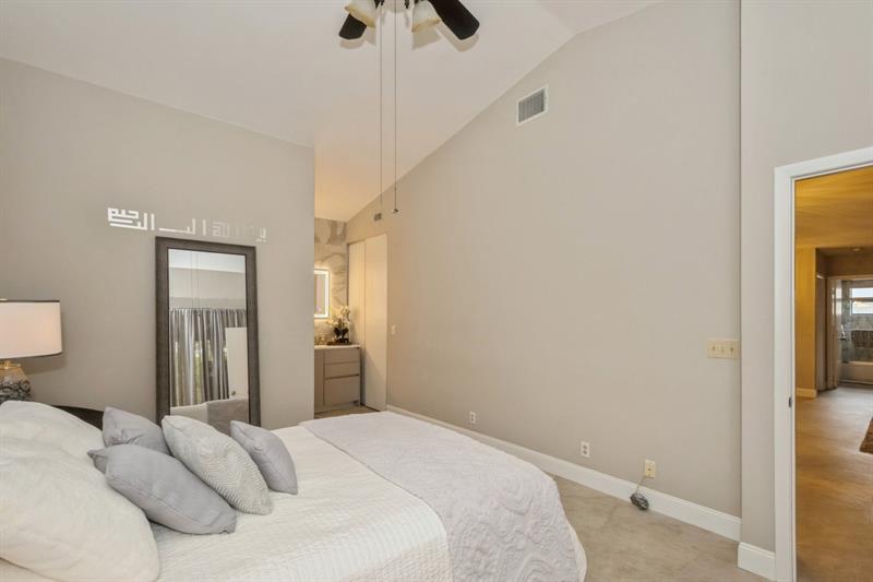Image 20 of 37 For 4485 Carambola Cir  27322