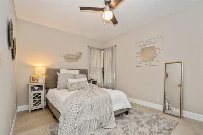 Image 23 of 37 For 4485 Carambola Cir  27322