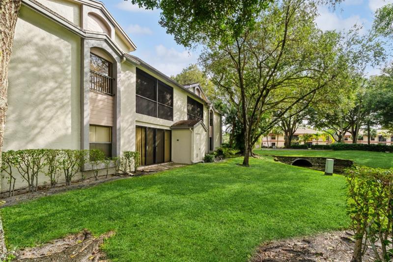 Image 37 of 37 For 4485 Carambola Cir  27322