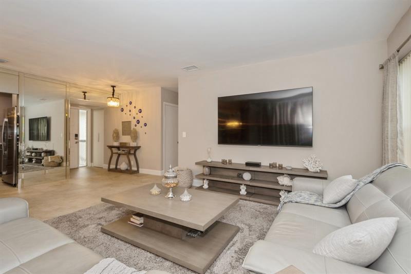 Image 4 of 37 For 4485 Carambola Cir  27322