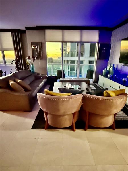 Image 7 of 20 For 347 New River Dr Ph4