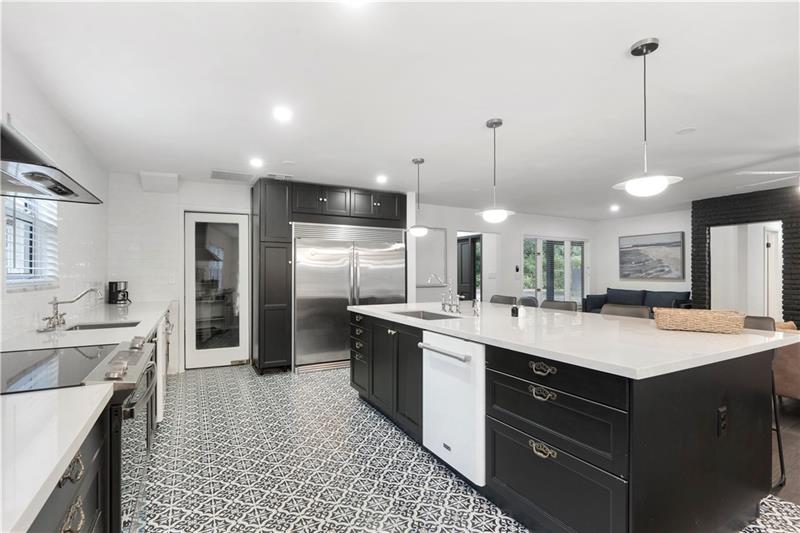 Image 2 of 21 For 5840 37th Ave