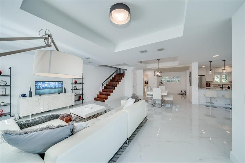 Image 14 of 51 For 1112 17th Way  1112