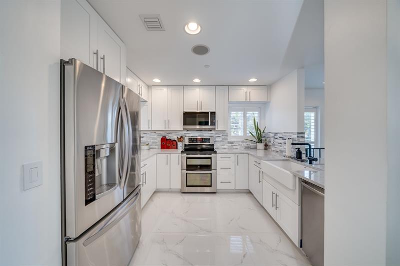 Image 20 of 51 For 1112 17th Way  1112