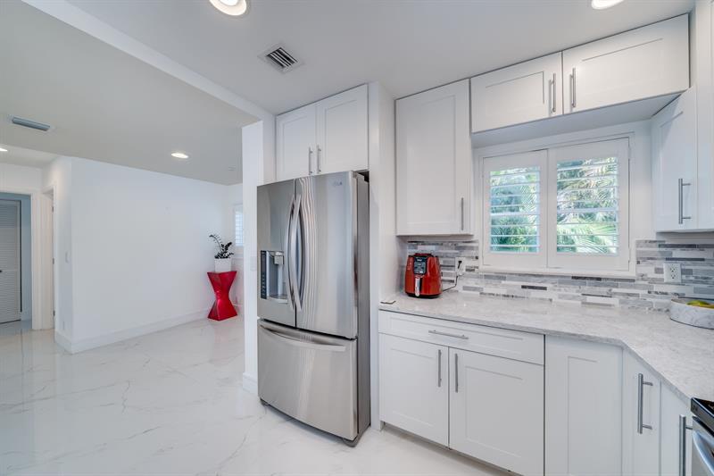 Image 23 of 51 For 1112 17th Way  1112