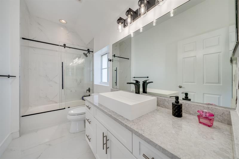 Image 36 of 51 For 1112 17th Way  1112