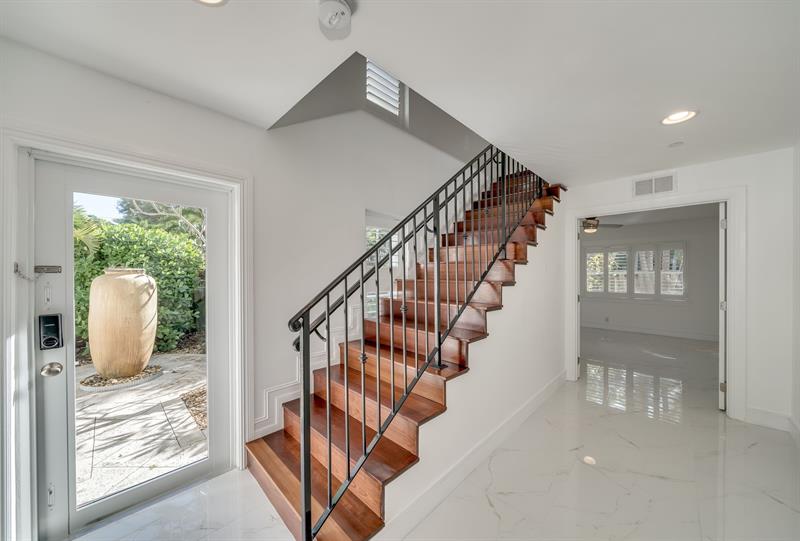 Image 6 of 51 For 1112 17th Way  1112