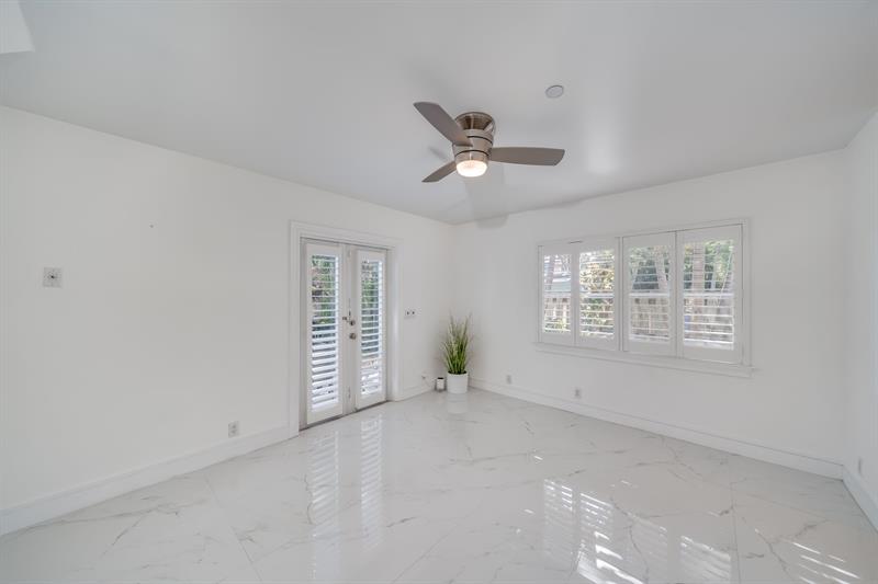 Image 9 of 51 For 1112 17th Way  1112