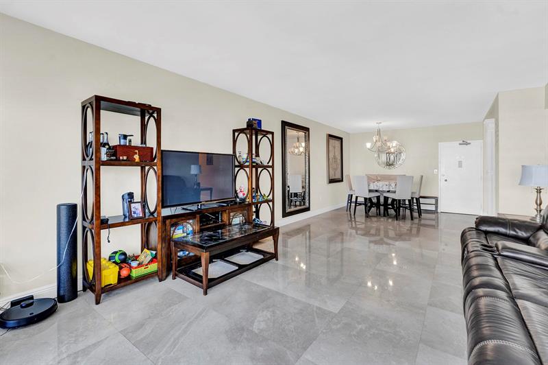 Image 24 of 35 For 1980 Ocean Dr 10h