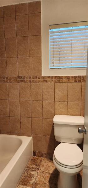 Image 11 of 17 For 11440 39th St