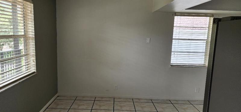 Image 16 of 17 For 11440 39th St