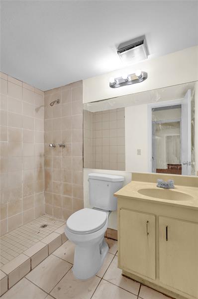 Image 26 of 36 For 4218 Inverrary Blvd  95b