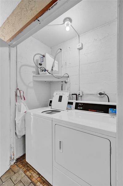 Image 31 of 36 For 4218 Inverrary Blvd  95b