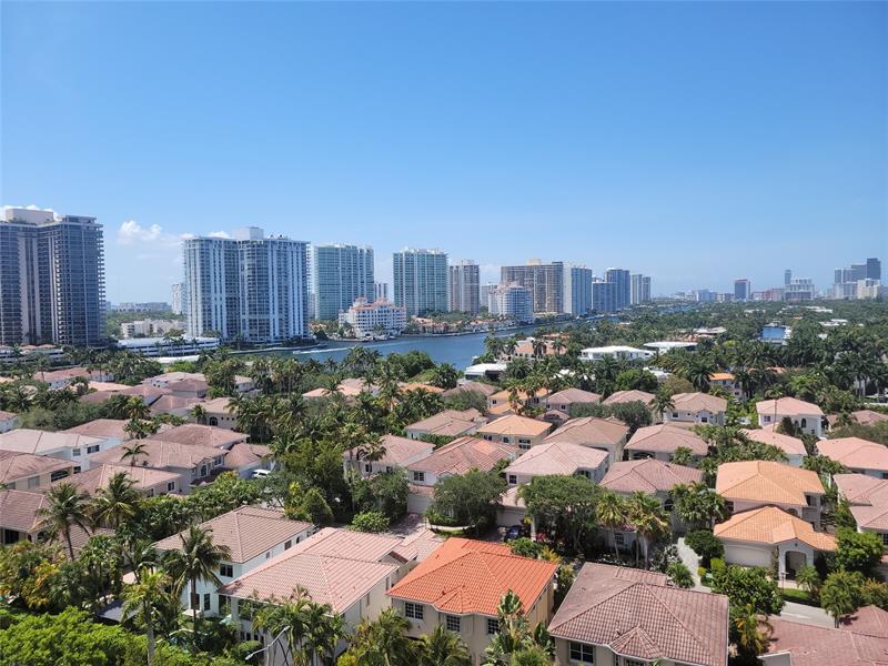 Image 24 of 25 For 19370 Collins Ave 1218