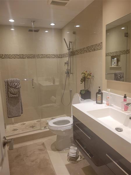 Image 6 of 25 For 19370 Collins Ave 1218