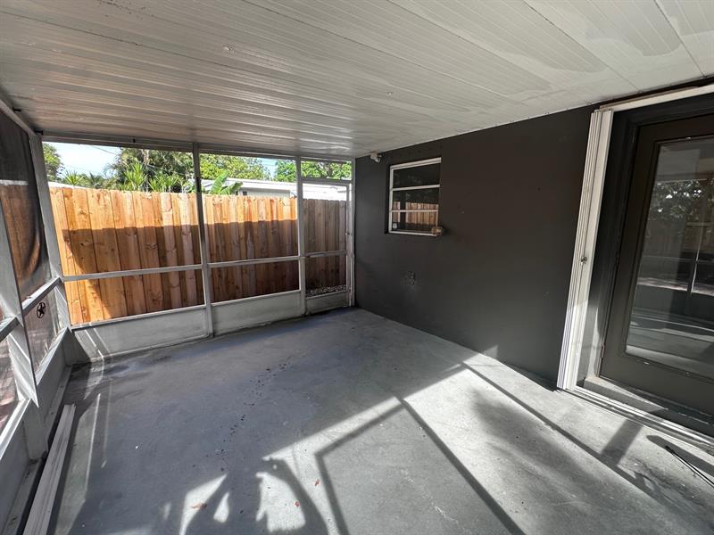 Image 15 of 20 For 40 48th St  