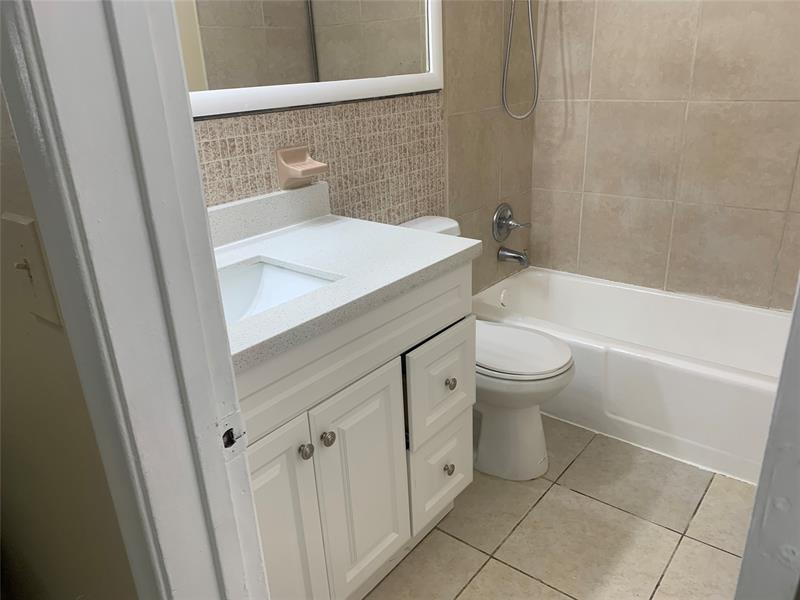 Image 4 of 8 For 4059 31st Ave  4