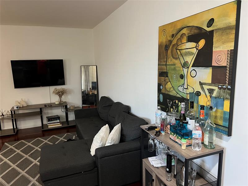 Image 12 of 25 For 1975 135th St  3r