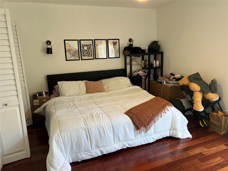 Image 19 of 25 For 1975 135th St  3r