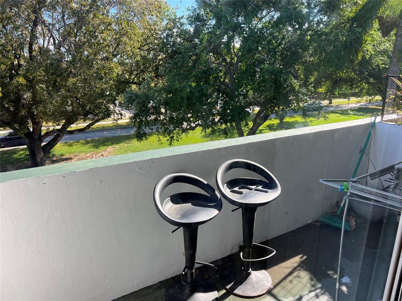 Image 21 of 25 For 1975 135th St  3r