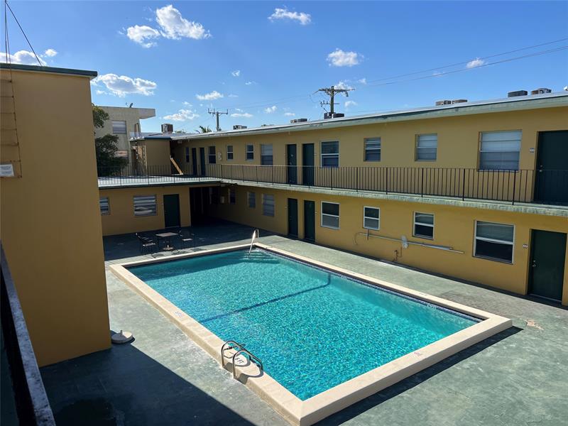 Image 24 of 25 For 1975 135th St  3r