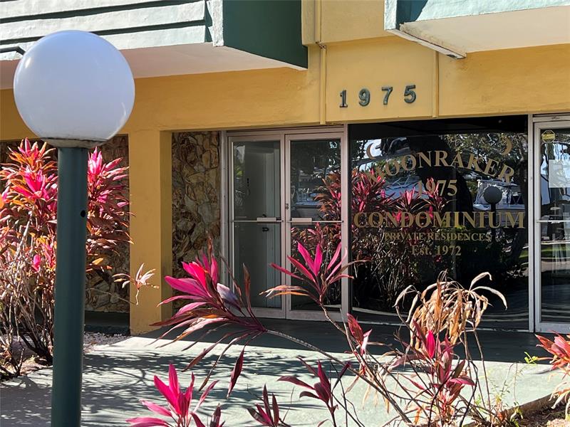 Image 3 of 25 For 1975 135th St  3r