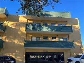 Image 4 of 25 For 1975 135th St  3r