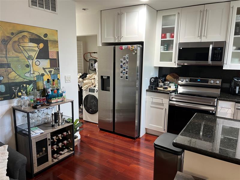 Image 8 of 25 For 1975 135th St  3r