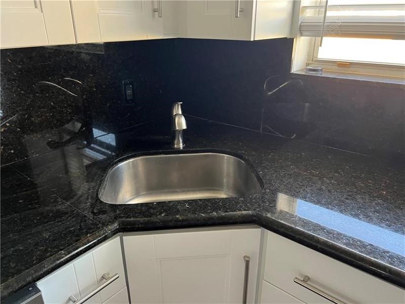 Image 9 of 25 For 1975 135th St  3r