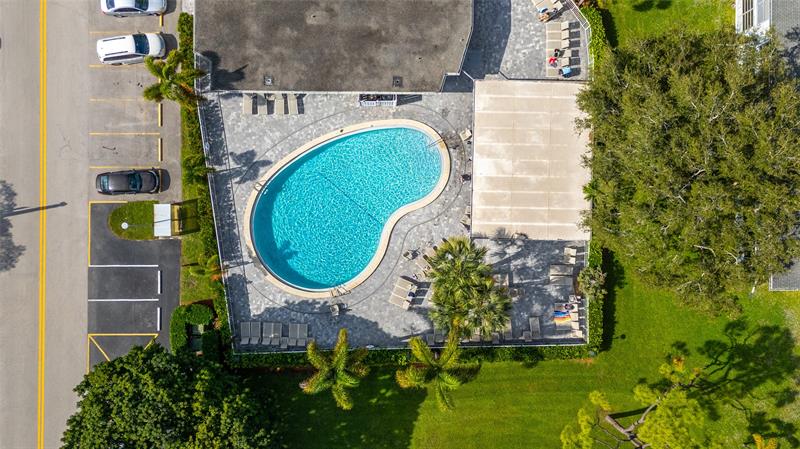 Image 31 of 53 For 1081 Westbury H 1081