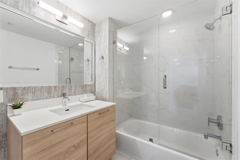 Image 29 of 50 For 16385 Biscayne Blvd 2516