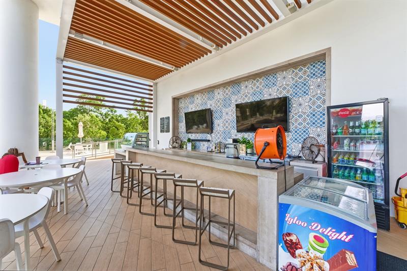 Image 44 of 50 For 16385 Biscayne Blvd 2516