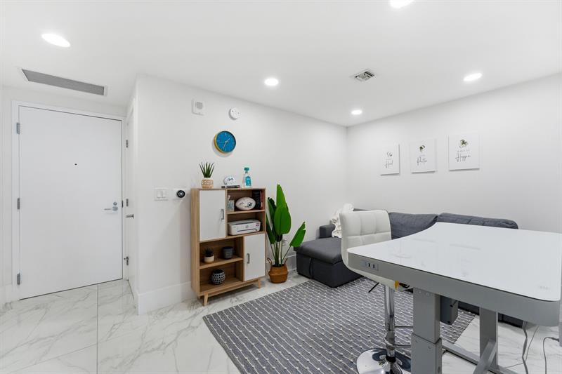 Image 5 of 50 For 16385 Biscayne Blvd 2516