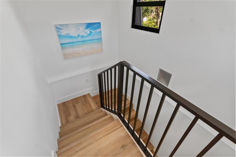 Image 26 of 61 For 1561 23rd Ave