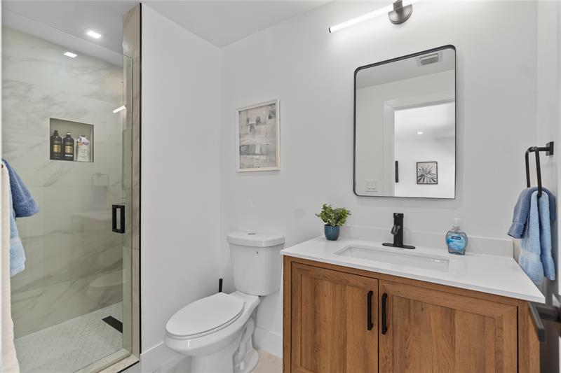 Image 9 of 61 For 1561 23rd Ave