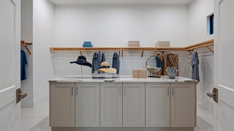 Image 26 of 38 For 12921 Shinnecock Drive