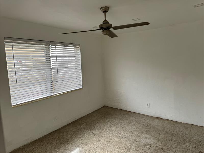 Image 3 of 6 For 304 4th Ave  