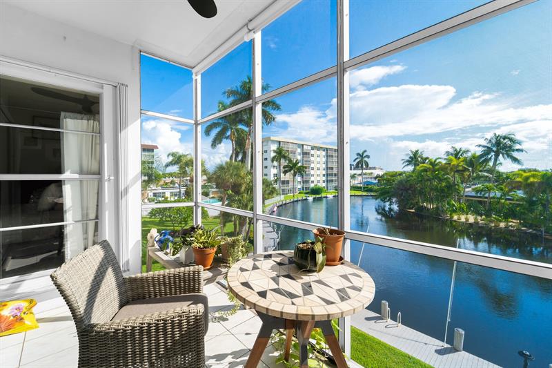 Image 8 of 13 For 3000 16th Ave  312