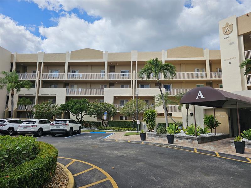 Details for 7843 Granville Dr 7843, Tamarac, FL 33321