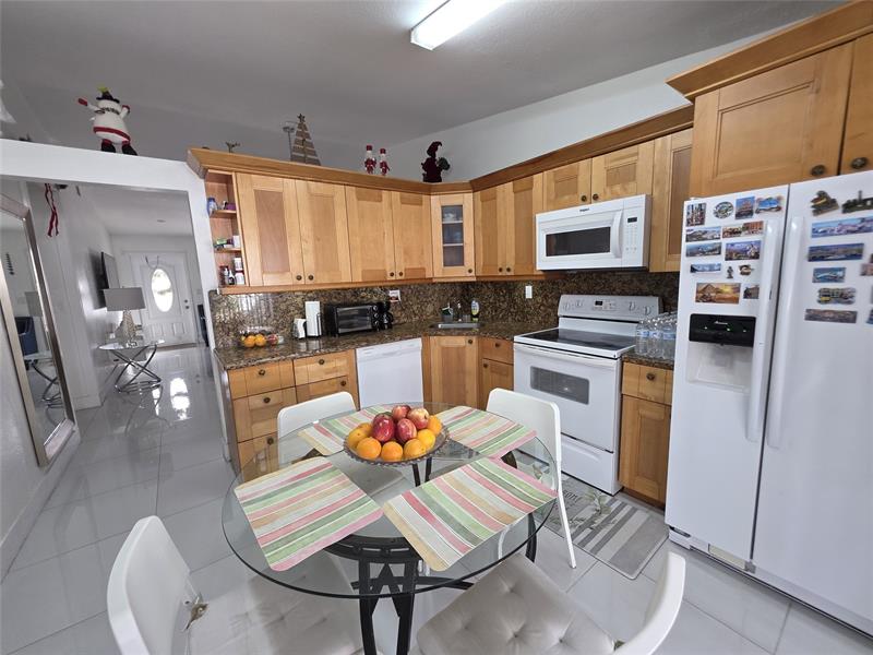 Image 8 of 12 For 7635 181st St